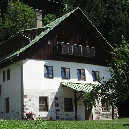 Schloss Manndorf Gaestehaus Kotschach-Mauthen Exterior foto